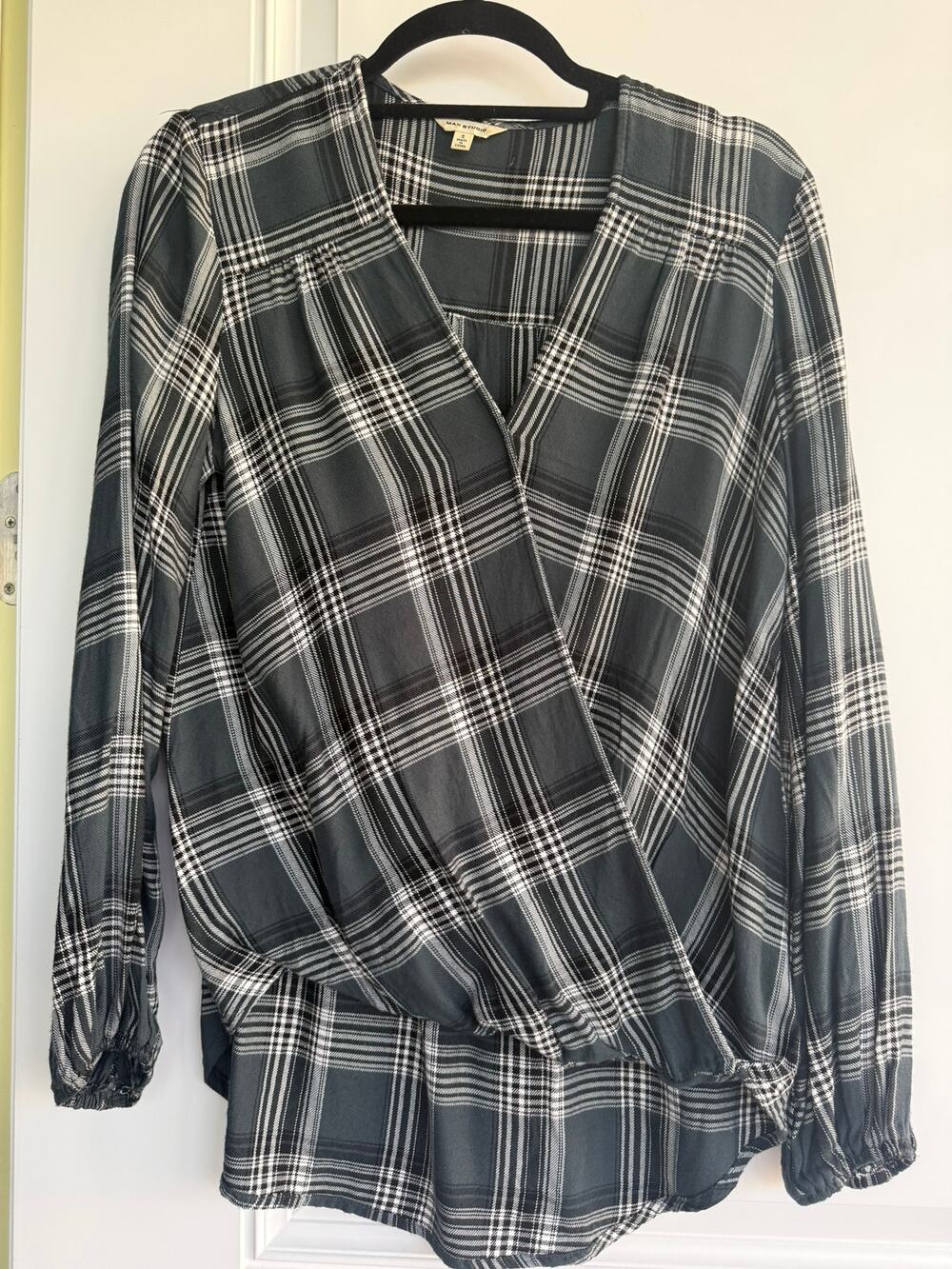 Max Studio Plaid Cross Front Long Sleeve Top Size Small